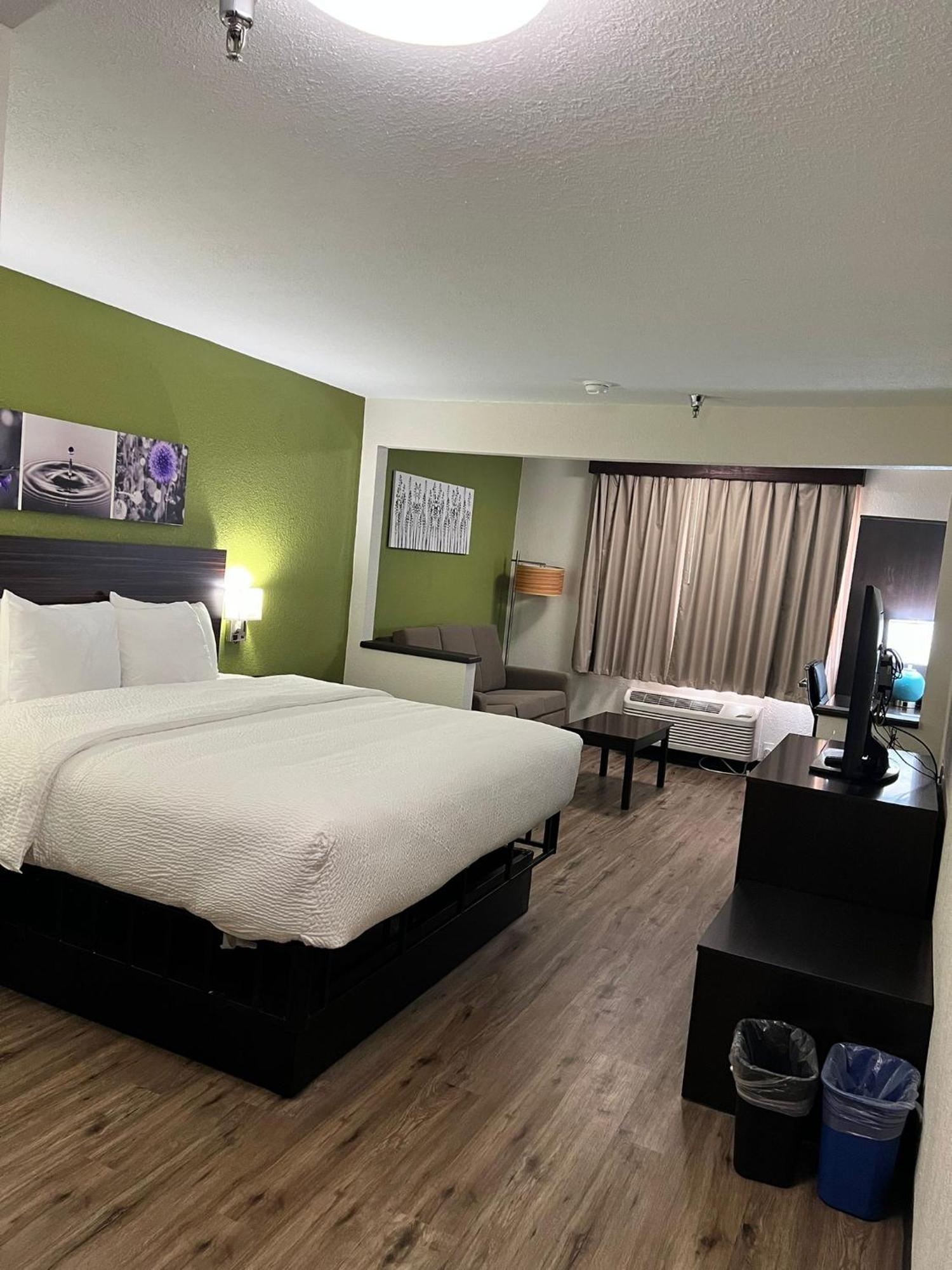 Sleep Inn & Suites Salina I-135 Eksteriør billede