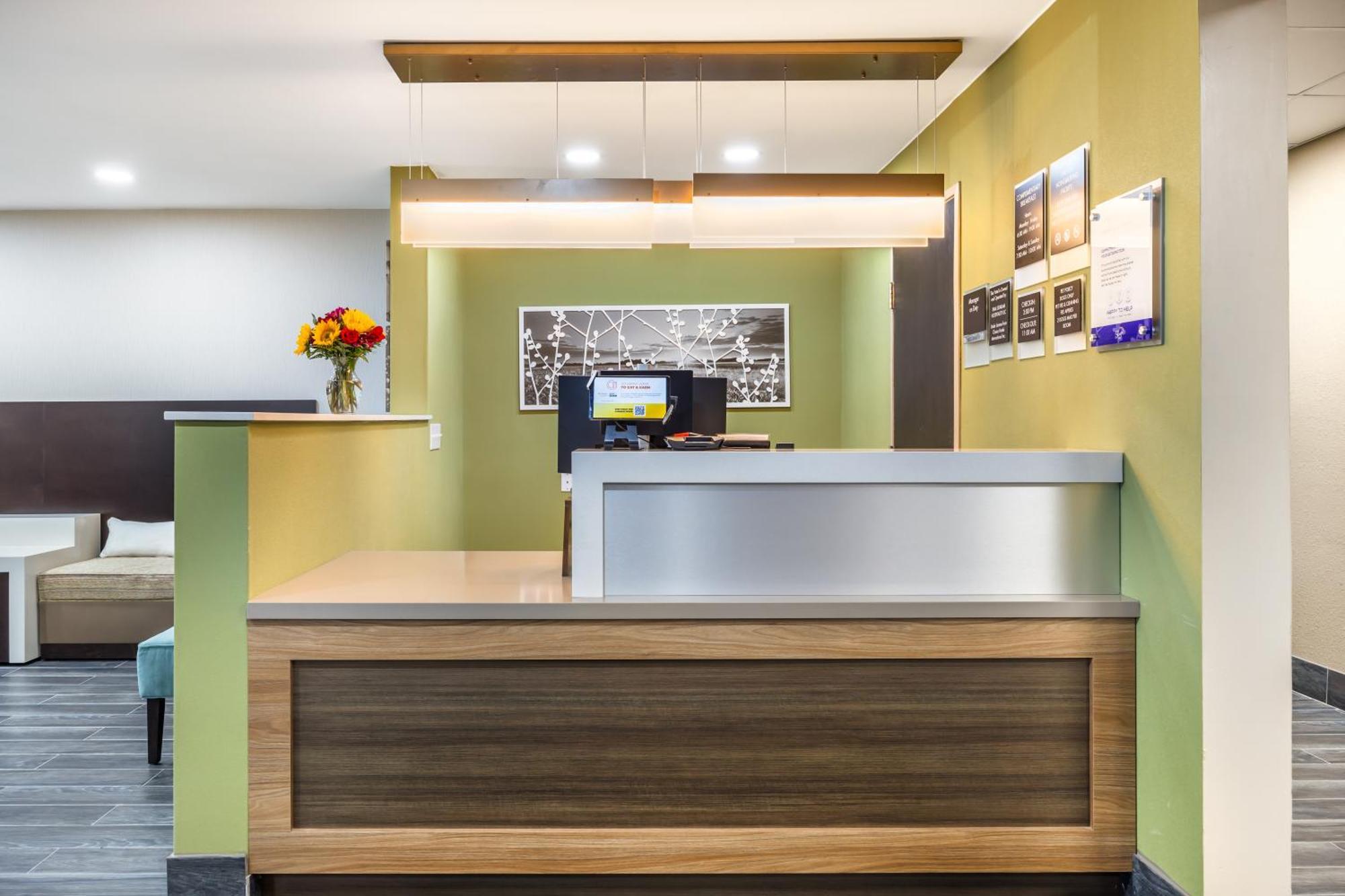Sleep Inn & Suites Salina I-135 Eksteriør billede